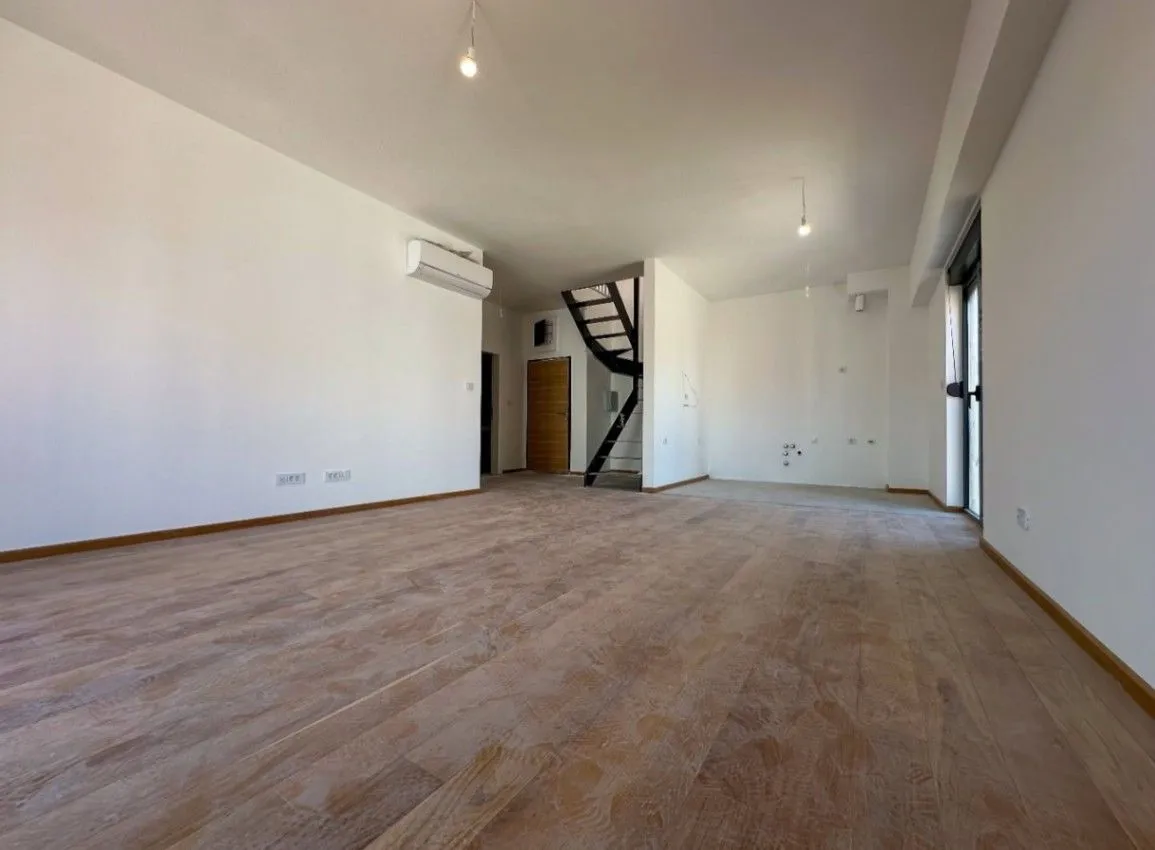 Prodaja, četvorosoban stan, 110m², Podgorica, Crna Gora