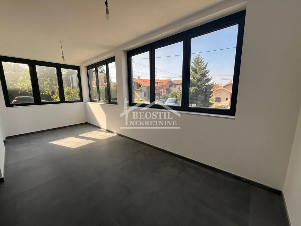 Prodaja, četvorosoban stan, 83m², Centar, Smederevo