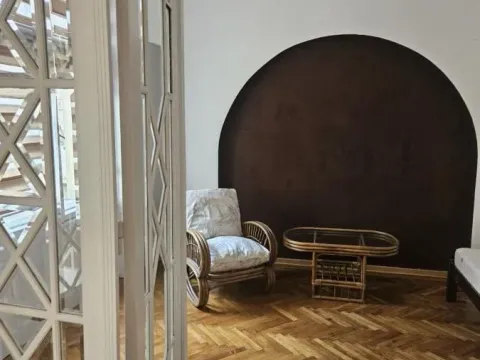 Izdavanje, četvorosoban stan, 120m², Kalenić Pijaca, Vračar Sve Podlokacije - image 2