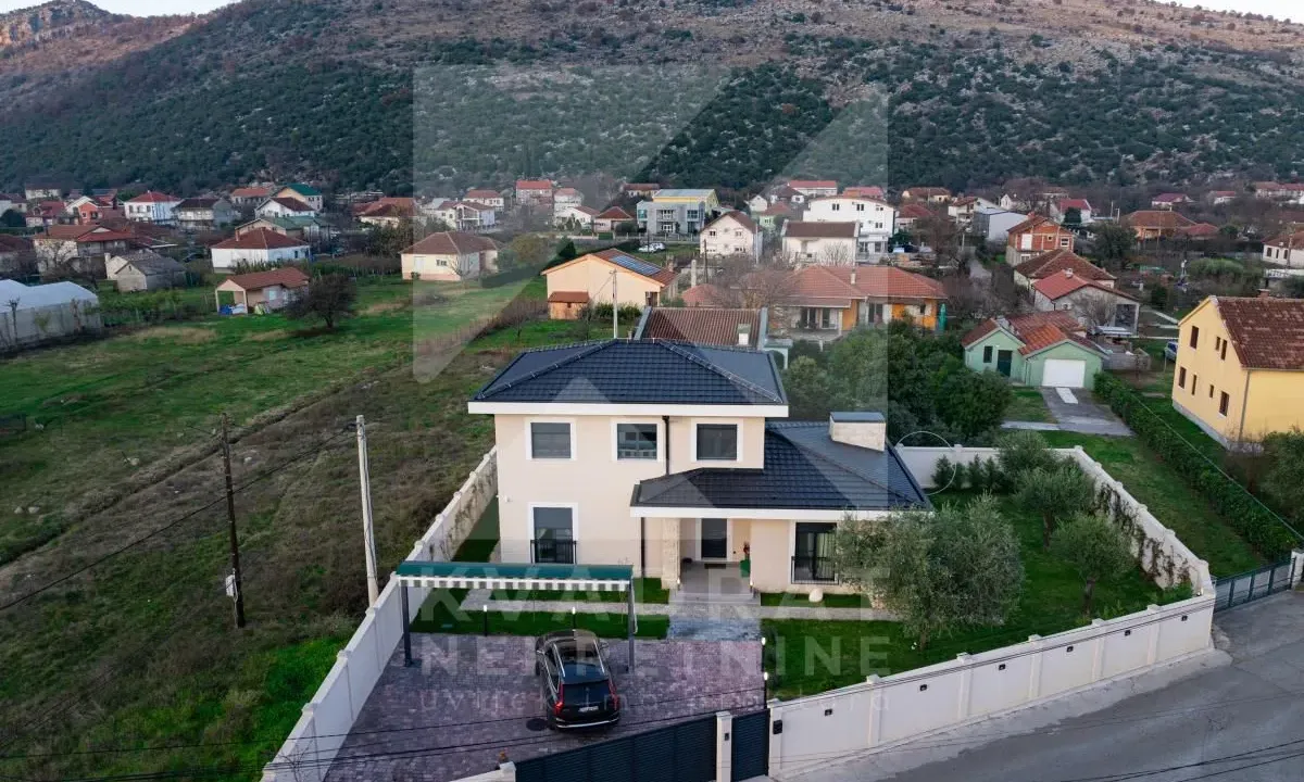 Sale, house, 166m², Tološi, Podgorica