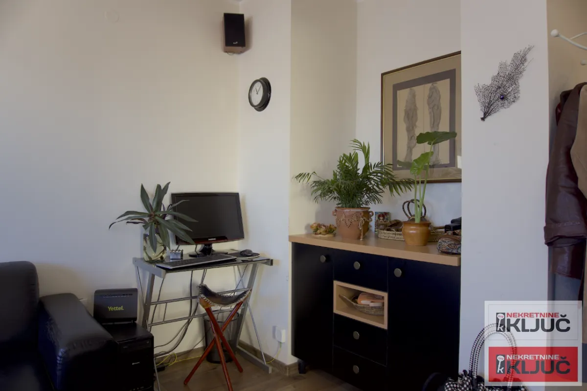 Prodaja, dvosoban stan, 55m², Bulevar Oslobodjenja, Novi Sad Sve Podlokacije