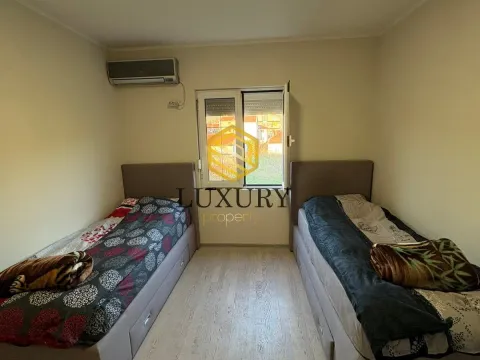 Izdavanje, kuća, 350m², Zlatica, Podgorica - image 10