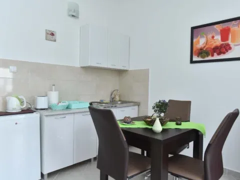 Prodaja, kuća, 179m², Petrovac, Budva - image 21