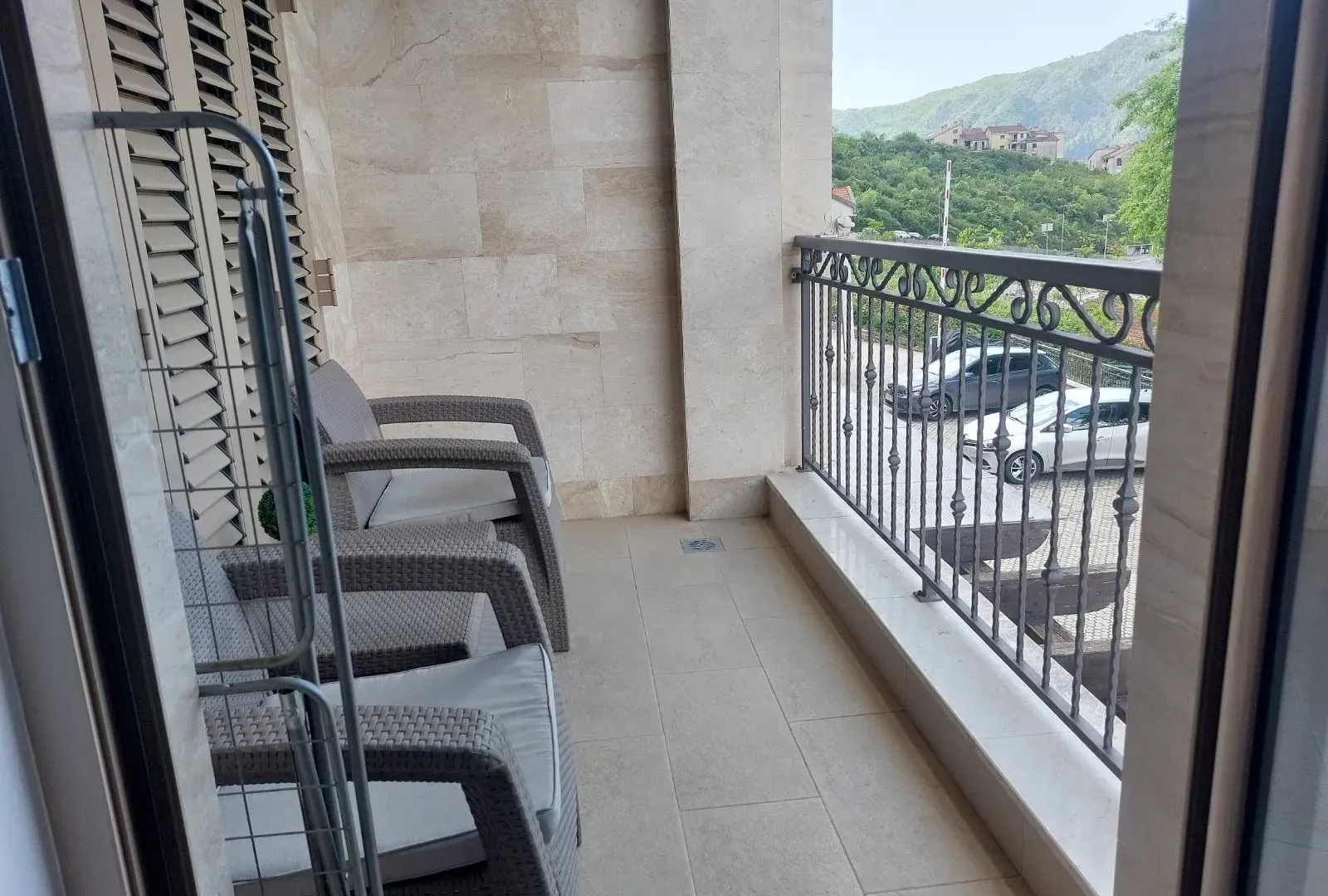 Rent, one bedroom apartment, 57m², Dobrota, Kotor