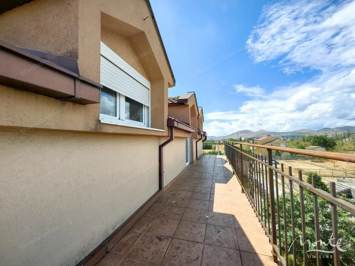 Prodaja, kuća, 385m², Donja Gorica, Podgorica
