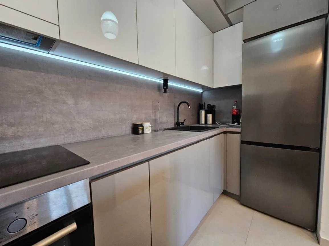 Izdavanje, jednosoban stan, 45m², New City, Podgorica