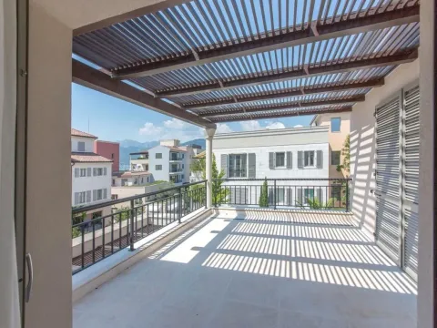 Rent, two bedroom apartment, 164m², Porto Montenegro, Tivat - image 12