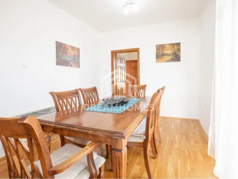 Izdavanje, kuća, 160m², Tološi, Podgorica - image 4