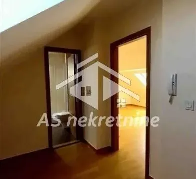 Izdavanje, četvorosoban stan, 115m², Savski Venac, Beograd - image 8