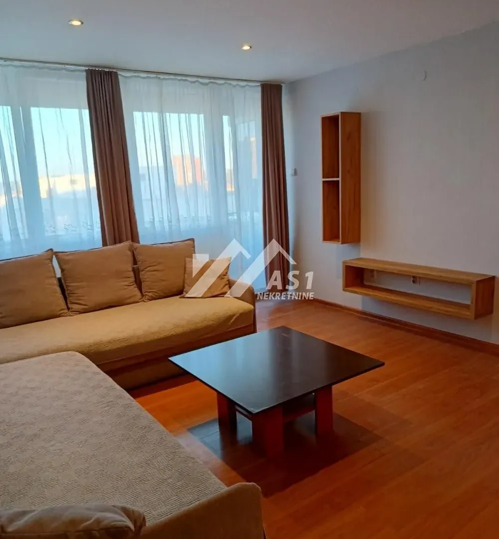 Izdavanje, trosoban stan, 55m², Liman 2, Novi Sad Sve Podlokacije