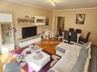 Izdavanje, trosoban stan, 70m², Novi Beograd Blok 33, Novi Beograd Sve Podlokacije - image 1