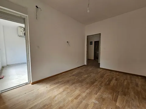 Sale, one bedroom apartment, 43m², Bečići, Budva - image 19