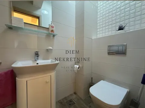 Izdavanje, dvosoban stan, 68m², City Kvart, Podgorica - image 17