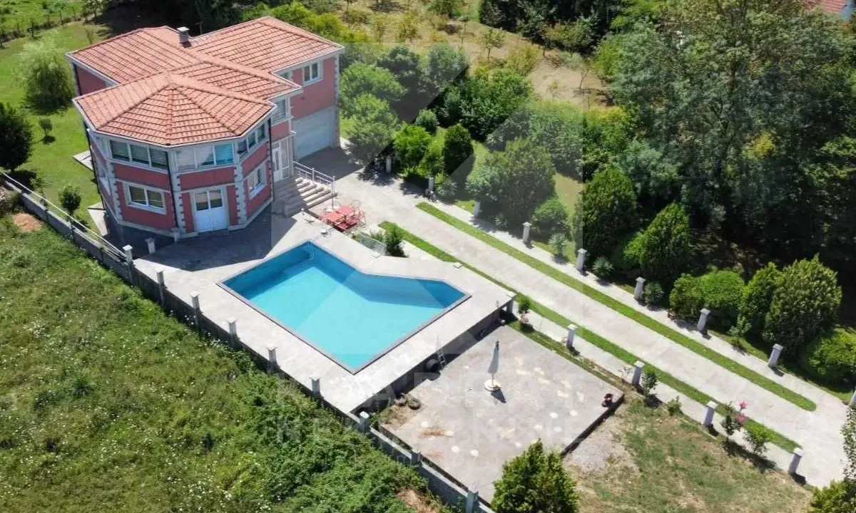 Prodaja, kuća, 350m², Kosić, Danilovgrad