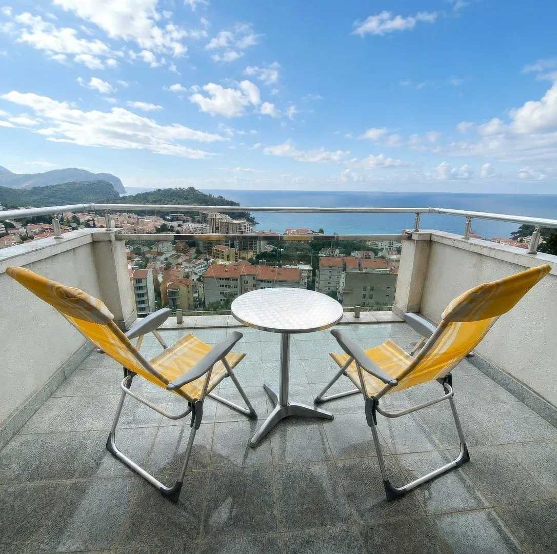 Rent, apartment, 142m², Petrovac, Budva
