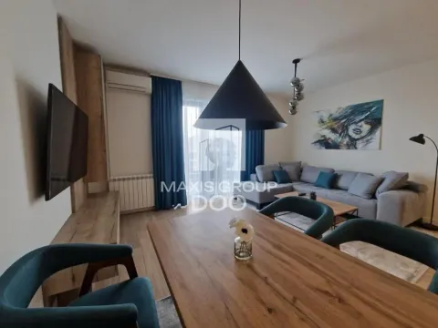 Izdavanje, trosoban stan, 89m², Savski Venac, Beograd - image 9