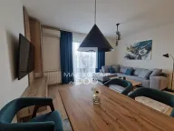 Izdavanje, trosoban stan, 89m², Savski Venac, Beograd - image 9