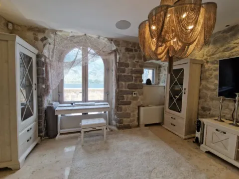 Sale, house, 731m², Stoliv, Kotor - image 9