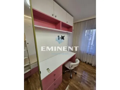 Izdavanje, trosoban stan, 80m², Stari Grad, Beograd - image 14