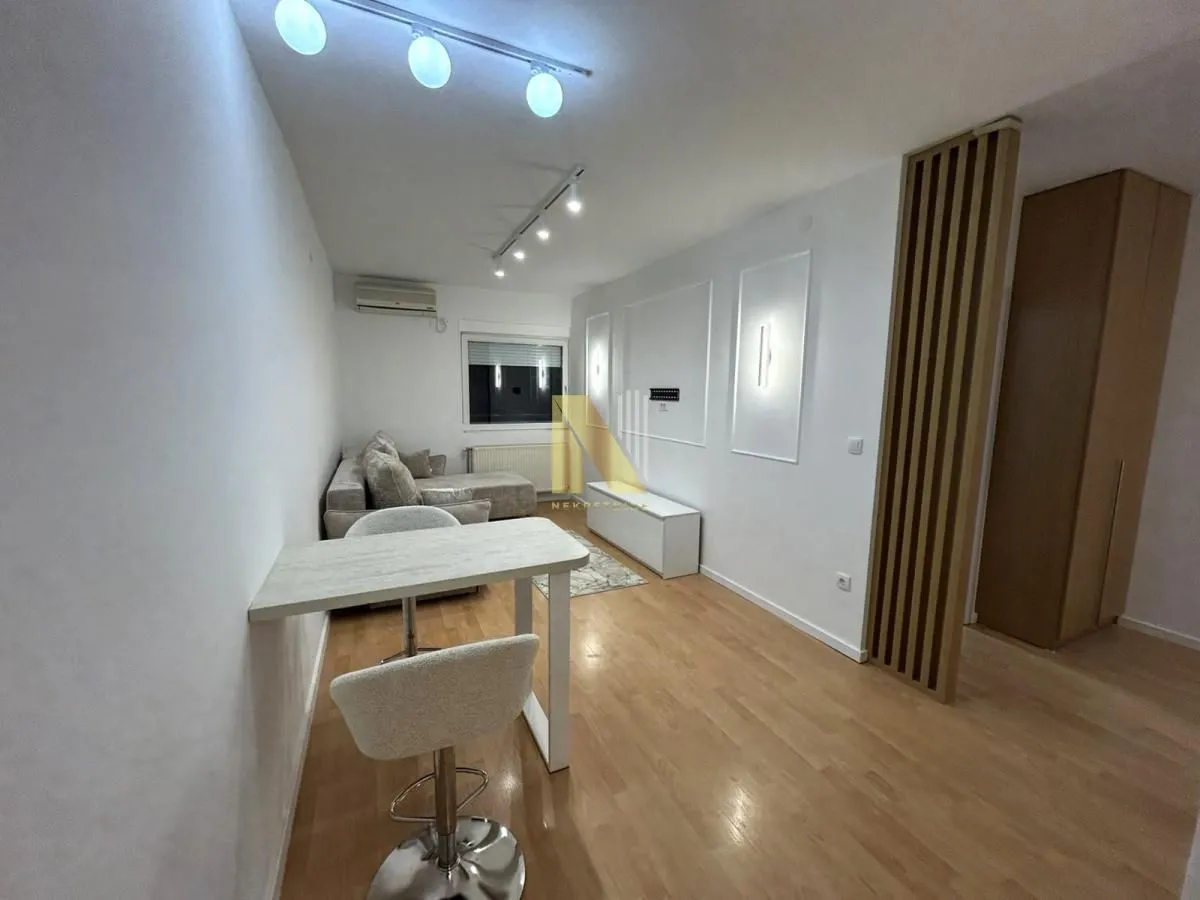 Prodaja, dvosoban stan, 44m², Grbavica, Novi Sad Sve Podlokacije