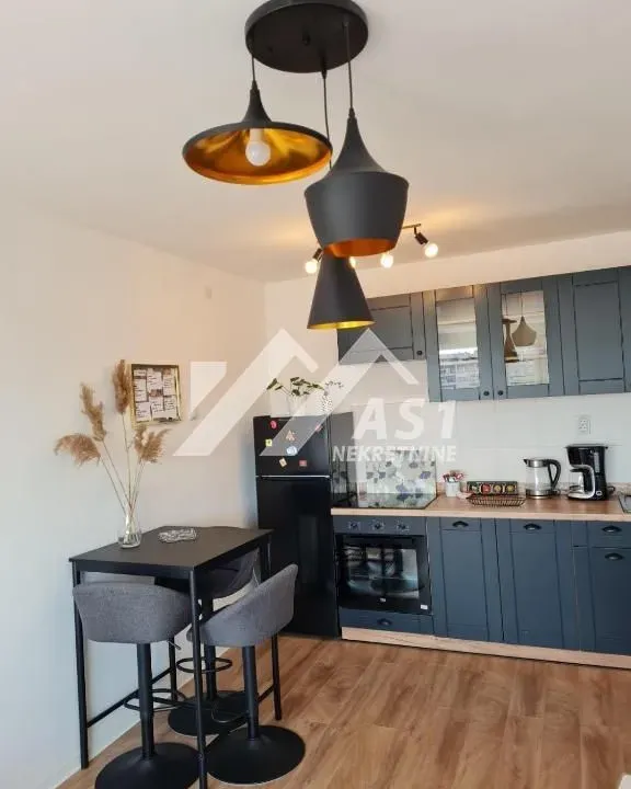 Prodaja, stan, 29m², Bulevar Oslobodjenja, Novi Sad Sve Podlokacije