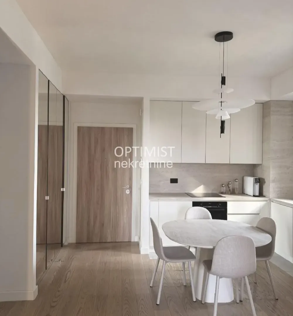 Prodaja, trosoban stan, 81m², Savski Venac, Beograd