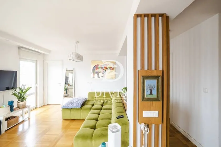 Sale, three bedroom apartment, 87m², Vračar Sve Podlokacije, Beograd