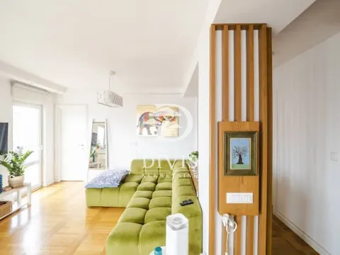 Stan in Vračar Sve Podlokacije