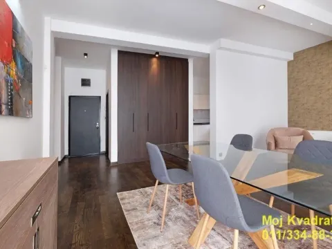 Izdavanje, trosoban stan, 84m², Senjak, Beograd - image 5