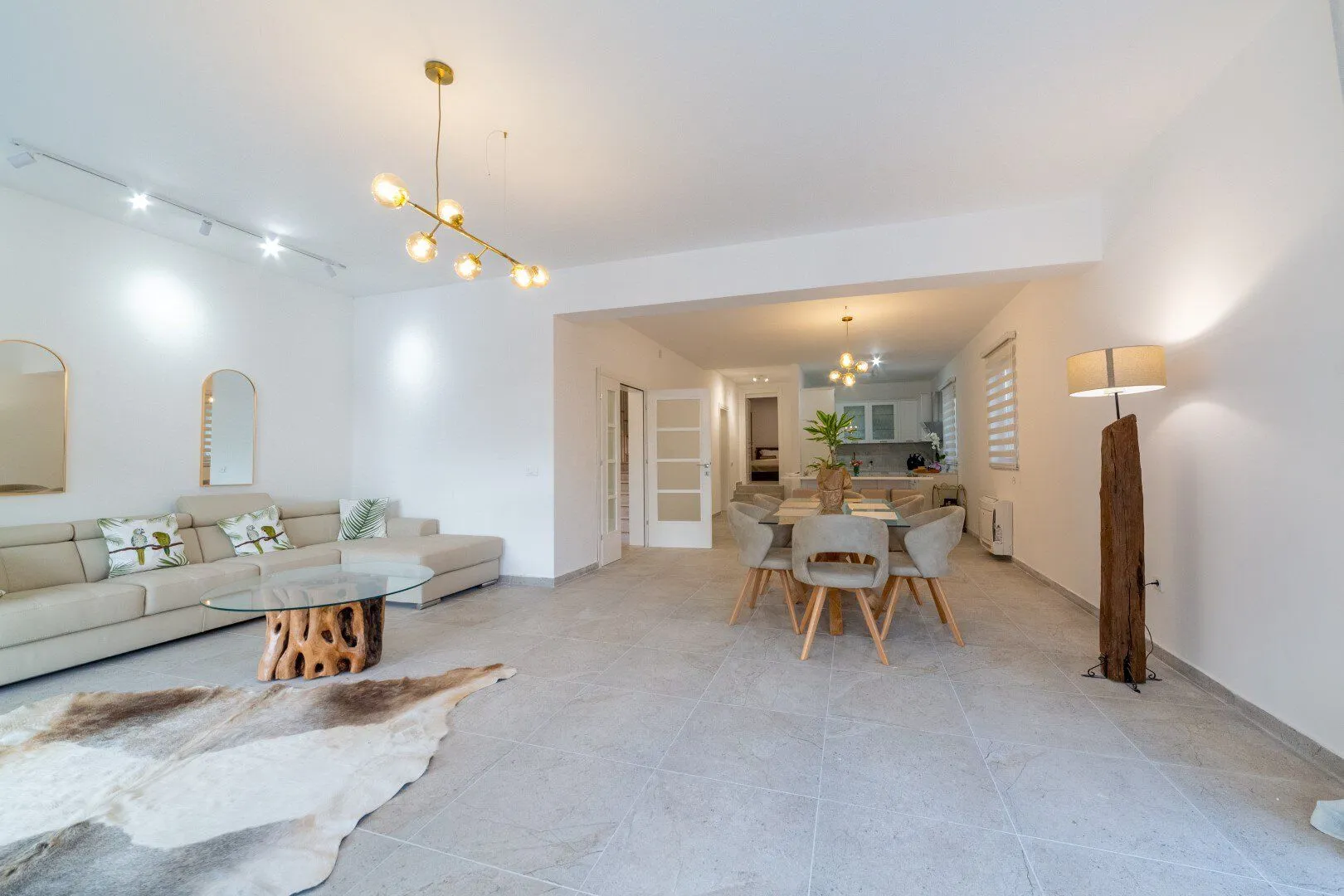 Rent, house, 315m², Tivat, Crna Gora