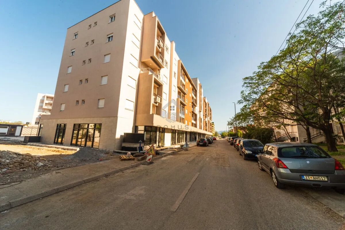 Rent, office space, 100m², Stari Aerodrom, Podgorica