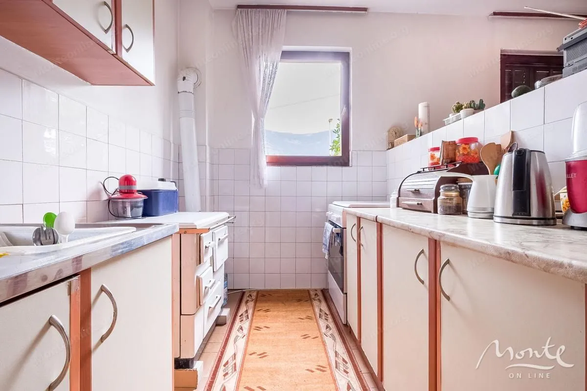 Prodaja, kuća, 250m², Dobrota, Kotor