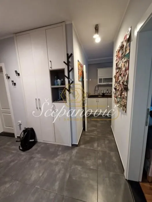 Prodaja, trosoban stan, 74m², Podbara, Novi Sad Sve Podlokacije