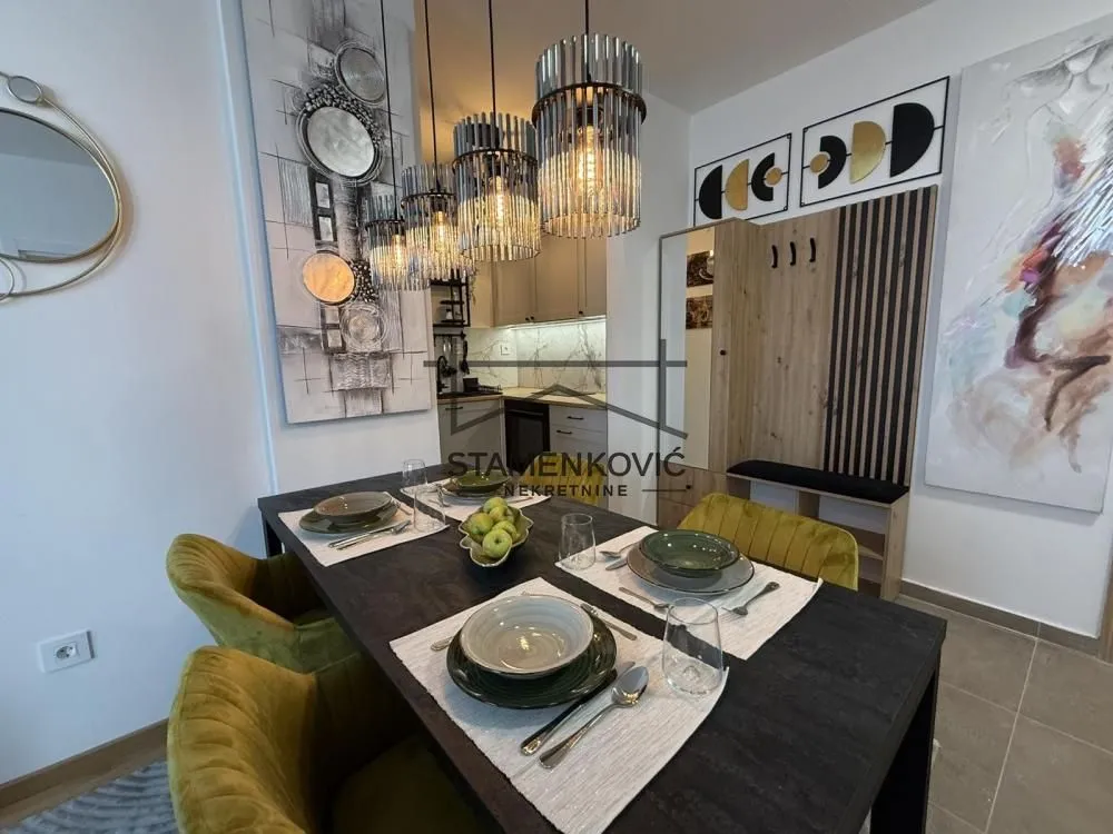 Izdavanje, jednosoban stan, 42m², Avijatičarsko naselje, Novi Sad Sve Podlokacije