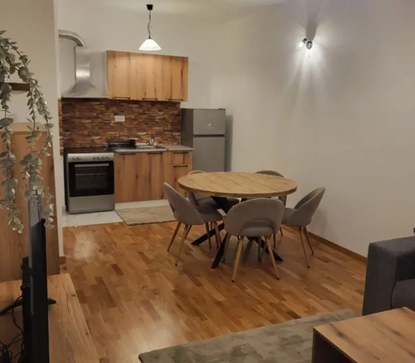 Izdavanje, jednosoban stan, 42m², Zagorič, Podgorica