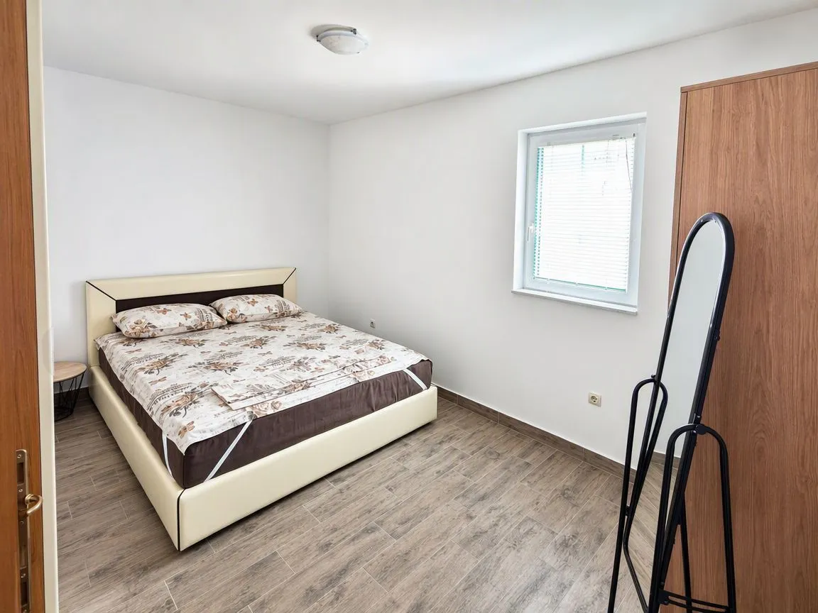 Rent, one bedroom apartment, 43m², Rafailovići, Budva