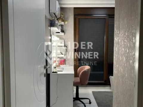 Prodaja, četvorosoban stan, 100m², Savski Venac, Beograd - image 13