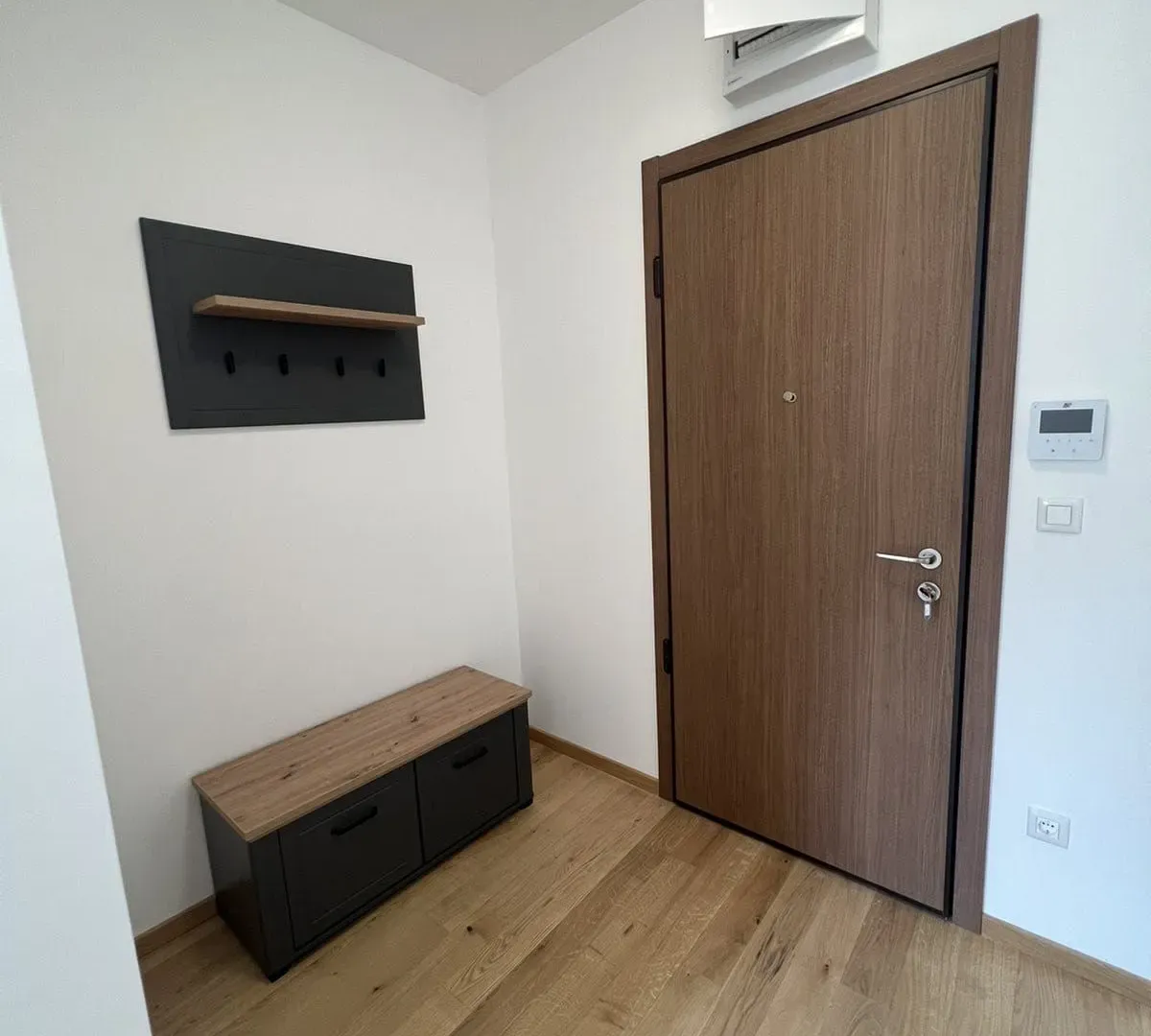 Sale, two bedroom apartment, 65m², Bečići, Budva