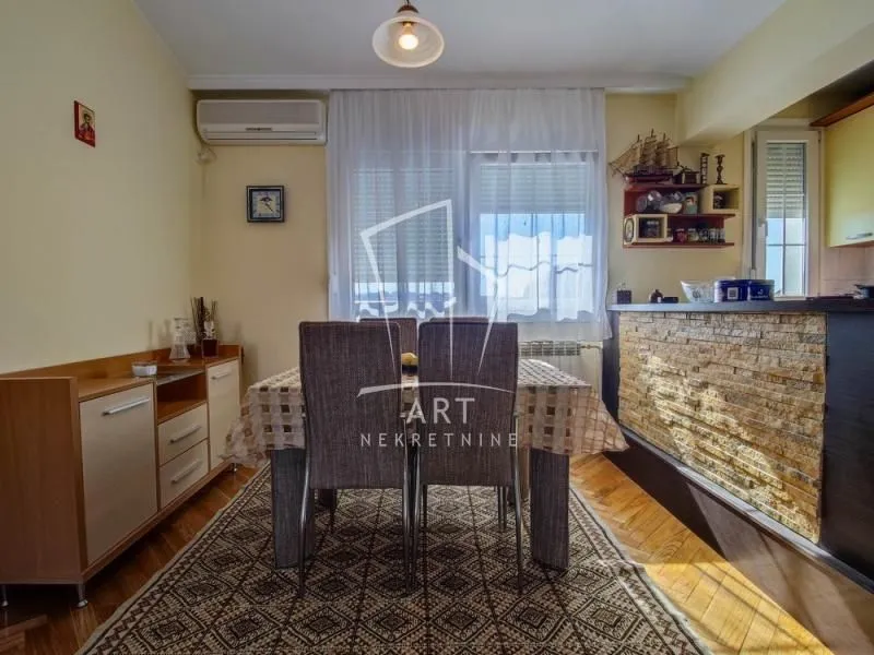 Prodaja, kuća, 204m², Banjica, Voždovac Sve Podlokacije