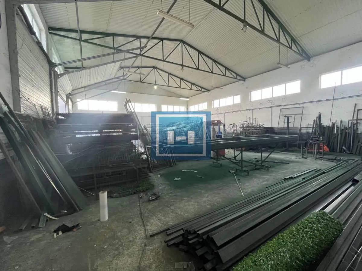 Sale, office space, 490m², Lipar, Jagodina