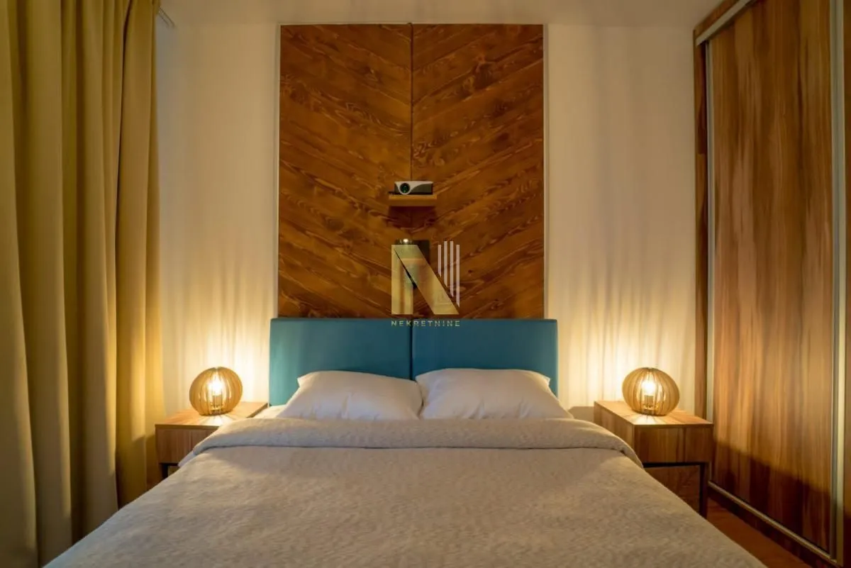 Izdavanje, stan, 56m², Centar, Novi Sad