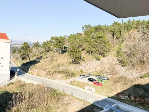 Izdavanje, dvosoban stan, 75m², Ljubović, Podgorica - image 6