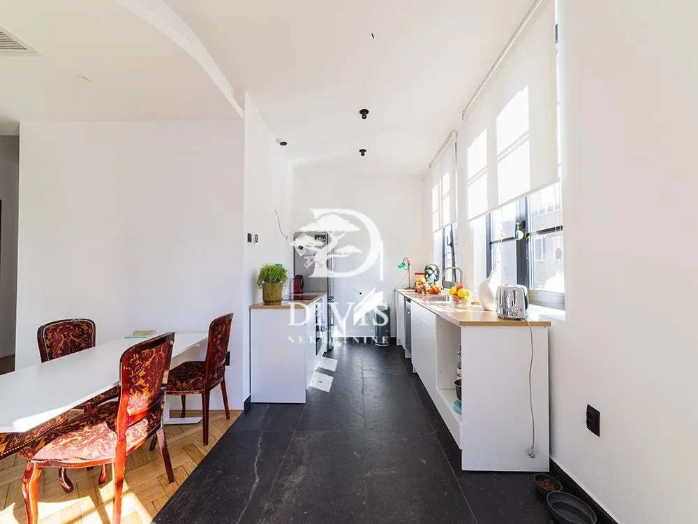 Sale, four bedroom apartment, 130m², Hadzipopovac, Palilula Sve Podlokacije