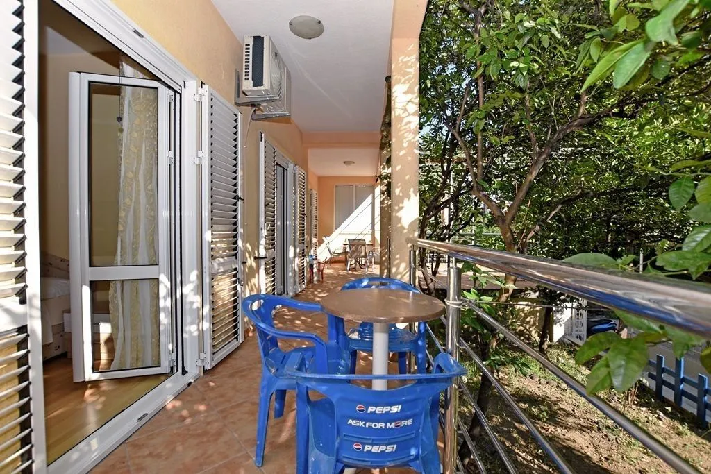 Izdavanje, kuća, 120m², Kumbor, Herceg Novi