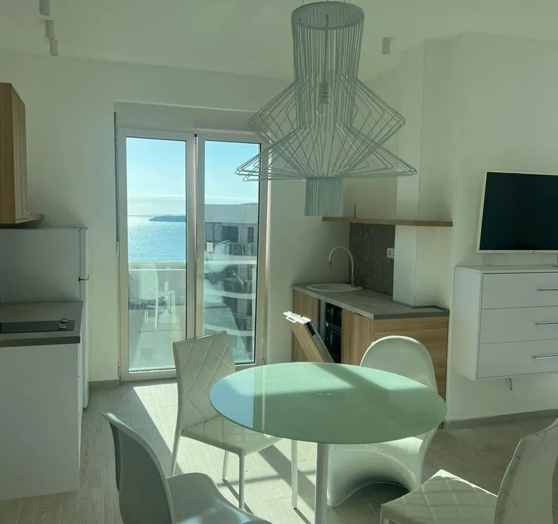 Prodaja, dvosoban stan, 73m², Bečići, Budva