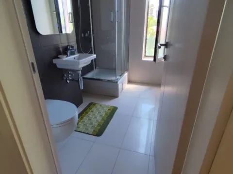 Izdavanje, trosoban stan, 120m², Centar, Podgorica - image 5