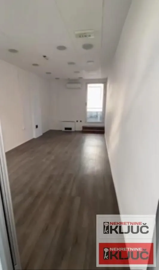 Rent, office space, 352m², Bulevar Oslobodjenja, Novi Sad Sve Podlokacije