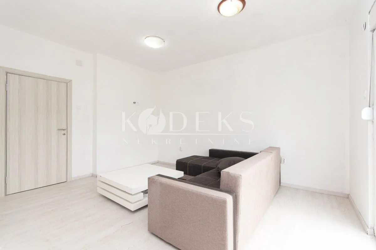 Izdavanje, dvosoban stan, 55m², Gornja Gorica, Podgorica