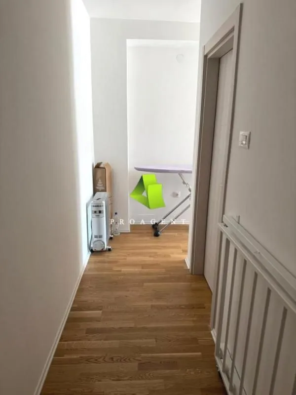 Prodaja, trosoban stan, 106m², Medijana, Niš