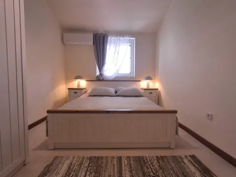 Izdavanje, stan, 115m², Momišići, Podgorica - image 17